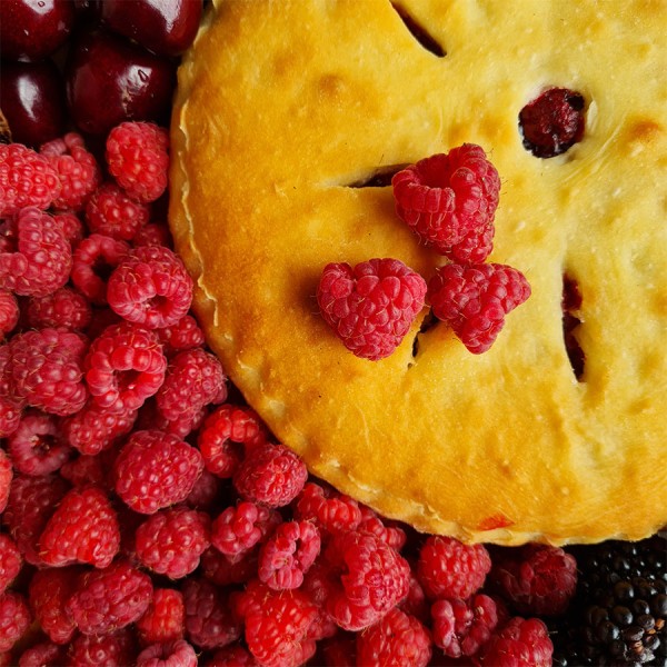 Пирог малина и крем-чиз